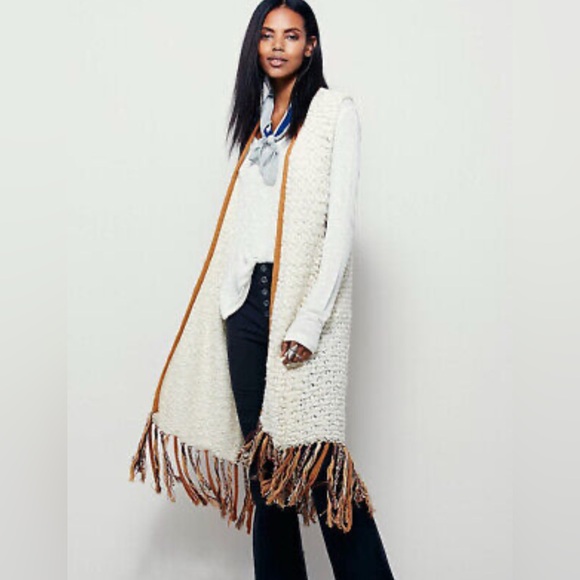 SAVED TRADE 4 AERIN Free People Madeline Long Fringe Knit Boho Vest MSRP $248 - Picture 2 of 5